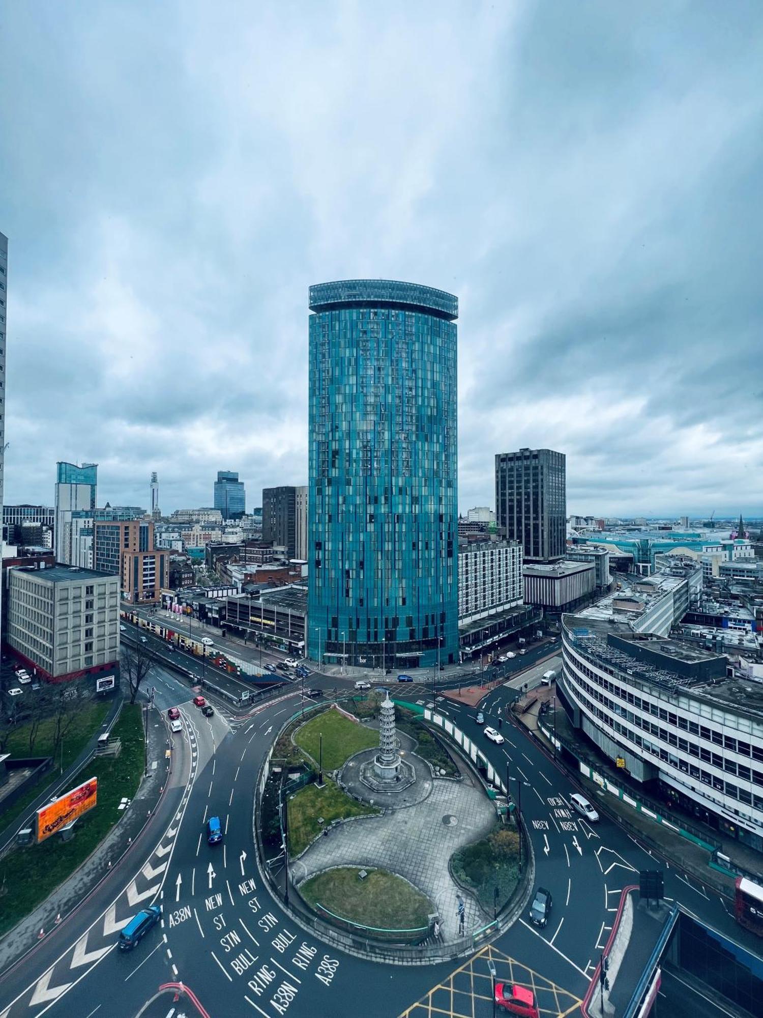 Radisson Blu Hotel, Hotel